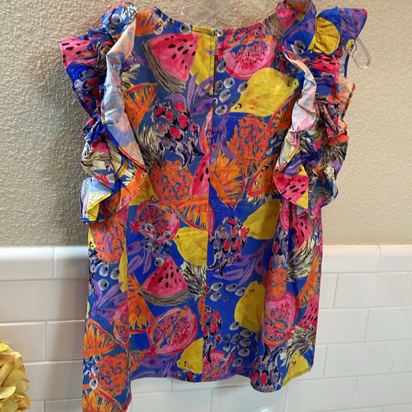 Entro Ruffle sleeve Fruit print blouse. NEW condition . Size Large - Picture 4 of 5